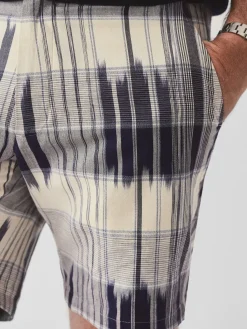 J.McLaughlin Oliver 8" Shorts in Ikat Navy/OffWhite/Blue New